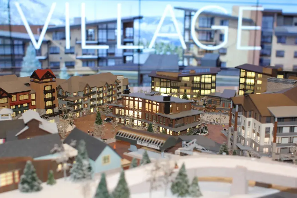 Completed real estate model completed by LGM with outsourced SLA printing