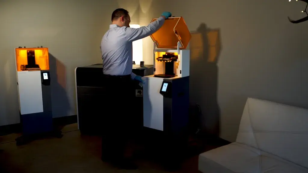 Loading the Figure 4 Standalone for a print