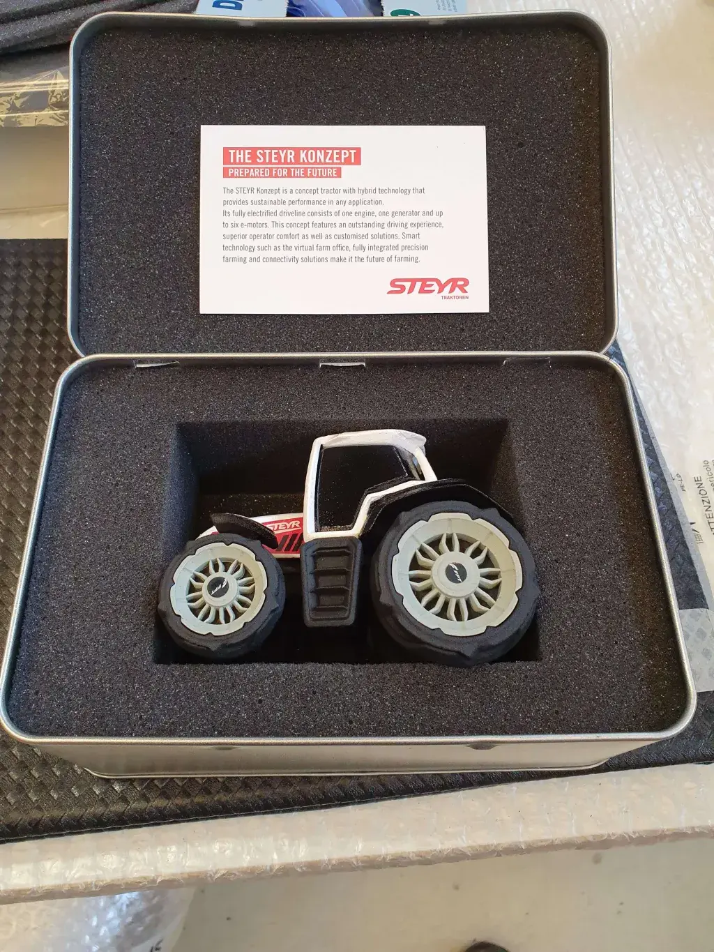 1:40 appearance model for Steyr Tractor in final packaging