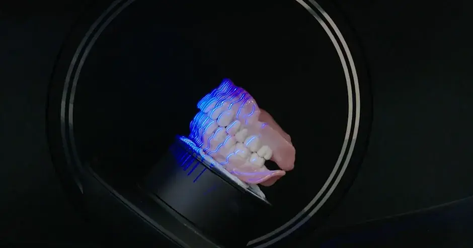 dentures being scanned