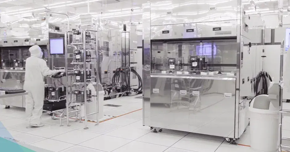 Semiconductor Clean Room Environments