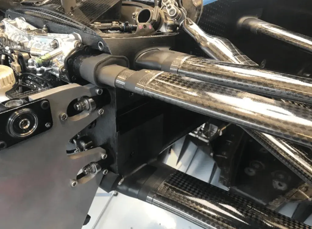 Suspension seal and frame produced using Figure 4 EGGSHELL-AMB 10 and DuraForm PA, respectively