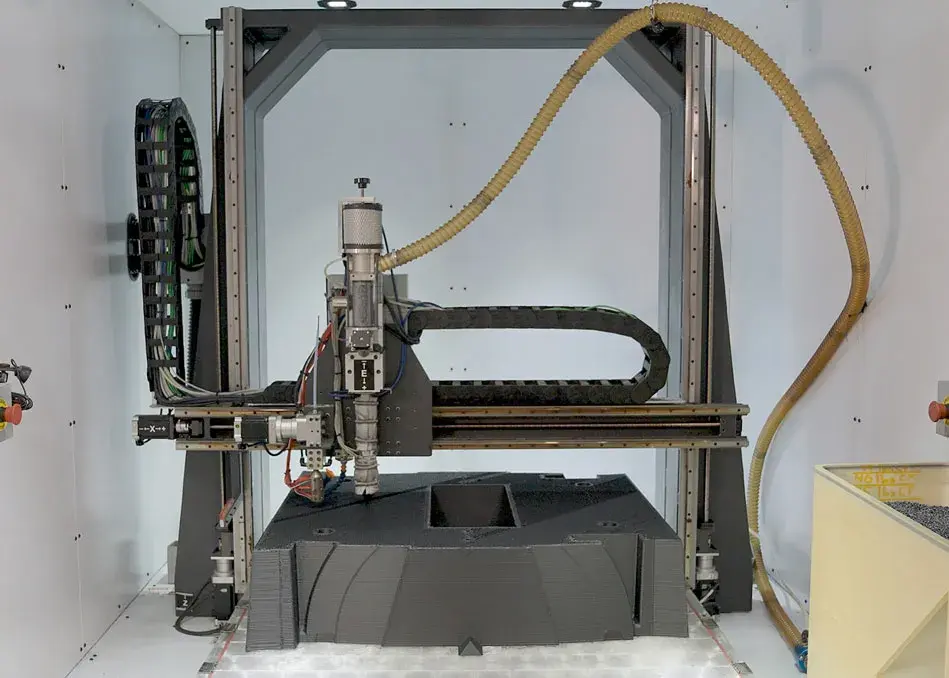 A large CF ABS pump casing pattern printing on Astech’s EXT Titan Pellet printer. 