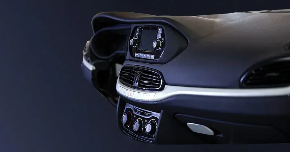 black dashboard without steering wheel